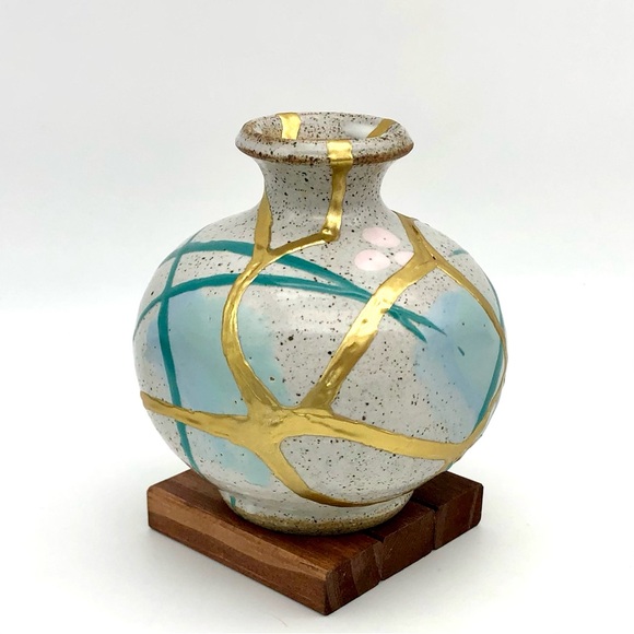 Kintsugi Vase Glazed Abstract Pottery Gold Crack Art Personal Growth Gift - Picture 13 of 13